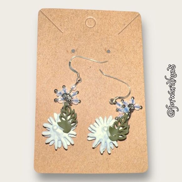 Bundle Sale 3 for $15 | Daisy Dangle Earrings - Picture 7 of 9